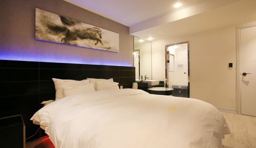 Room (Vintage wood)
