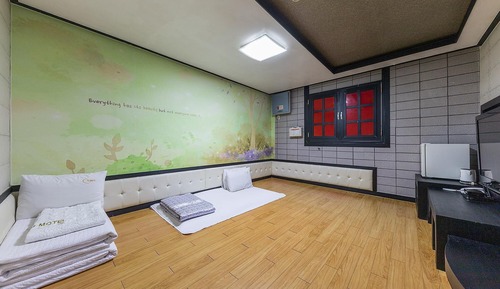 Room (On-dol)