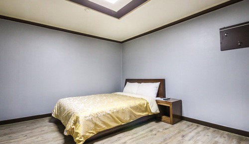 Room (Special Room)