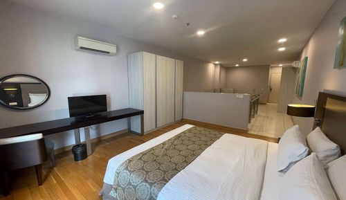 Suite, 1 King Bed, Non Smoking (Duplex)