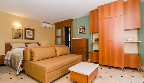 Double Room (0 Bedroom)