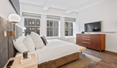 Grand Studio, 1 King Bed, Kitchen
