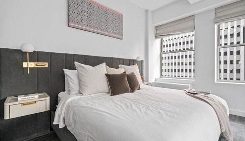 Deluxe Studio, 1 King Bed, Kitchen