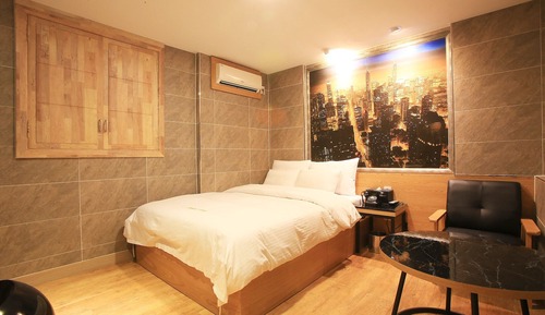 Room (General room event-week Car Light (Ex)