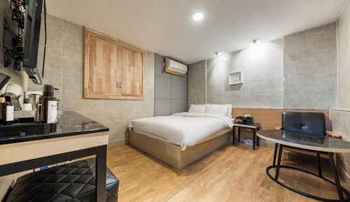 Room (General room - Ahn Shim Clinn (Exit 4)