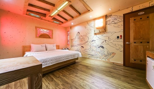 Room (Semi-Special Room)