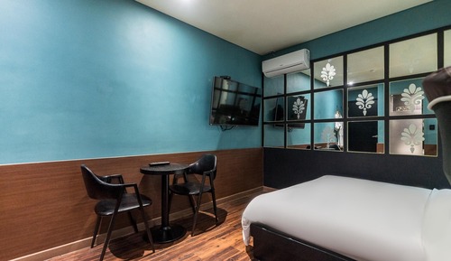 Room (Ultra-high spec 2PC deluxe + OTT all )