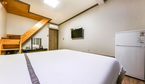 Room (Family Suite (Dual Floor))