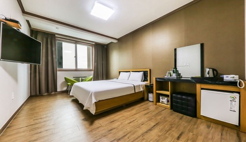 Room (Deluxe Double)