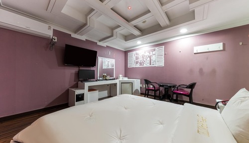 Room (Standard (1PC))