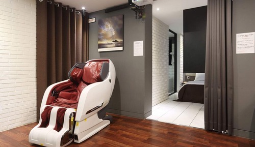 Room (VIP EVENT ROOM (Body Friend massage c)