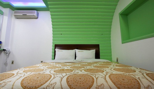 Room (Standard Room)