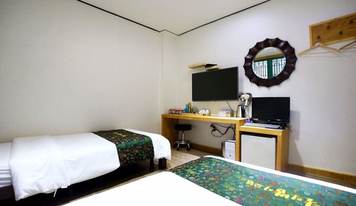 Room (Suite (two beds))