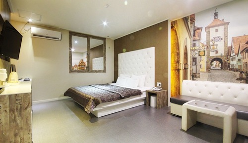 Room (First-come-first-served 15 nights (St)