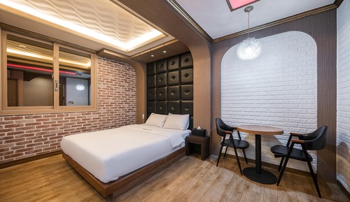 Room (Special Room)