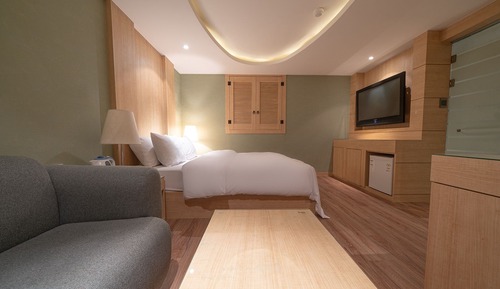 Room (Type A (by car))