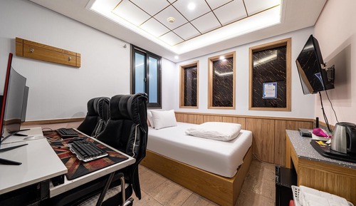 Room (Gaming Couple 2PC (High-spec PC Curve)