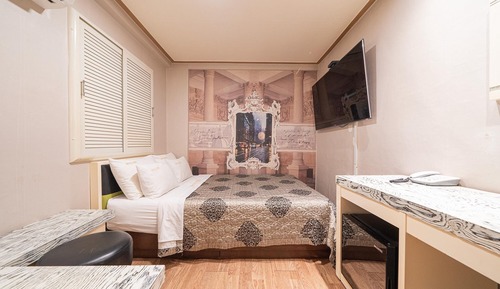 Room (Standard room (TV 55 inches))