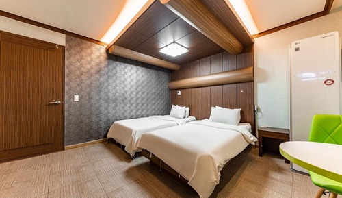 Room (Twin Room - Air Purifier (Styler Netf)
