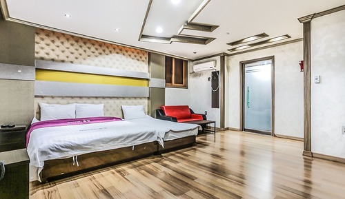 Room (Special Room)