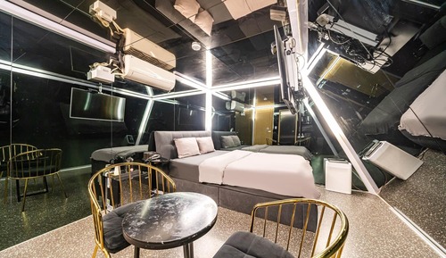 Room (Special Room (Random Assignment))