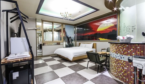 Room (Semi-suite room (air purifier))