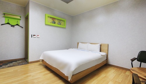 Room (VIP)