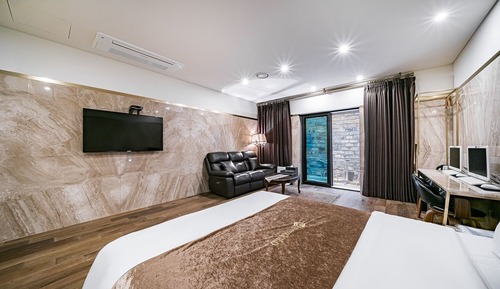 Room (Special Room A (king bed 2-person spa)