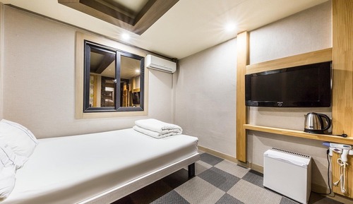 Room (Standard Room Mini)