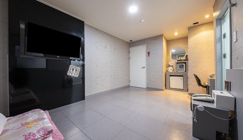 Room (Ondol (bathtub/room air conditioning/)