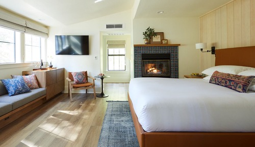 Room, 1 King Bed, Bathtub (Cazadero, Cedar Tub)