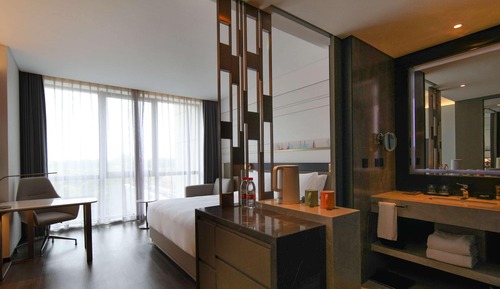 Superior Room, 1 King Bed