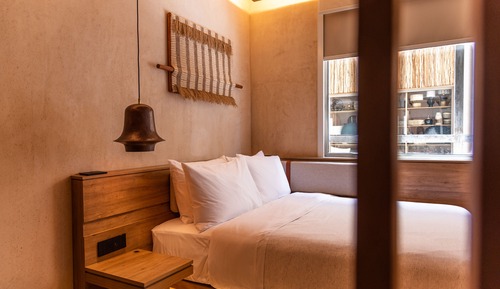 Junior Suite (1 Queen bed)