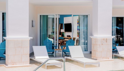 Suite, 1 King Bed (Paradise Swim-up)