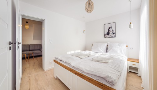 Apartment (3C)