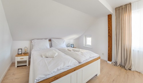 Apartment (3A)