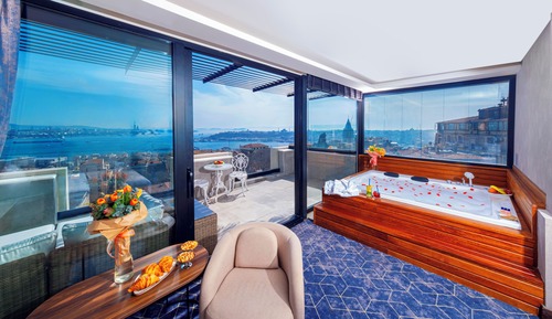 Honeymoon Room
