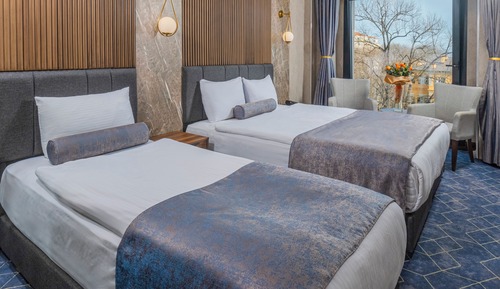 Standard Triple Room, Partial Sea View
