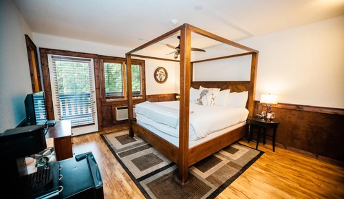 Signature Room