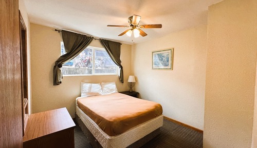 Comfort Condo, 2 Bedrooms, 2 Bathrooms, Lake View