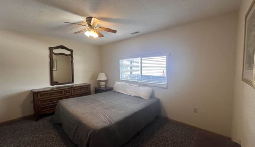 Deluxe Condo, 4 Bedrooms, Kitchen, Lake View