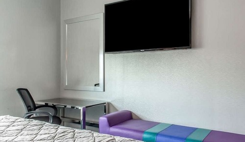Deluxe Queen Room Non Smoking