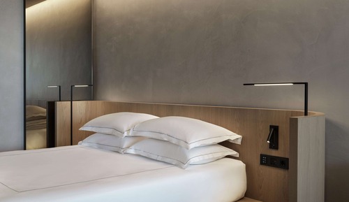 Open Plan Suite Sea View