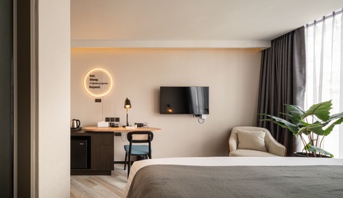 Superior Room, 1 King Bed, Non Smoking, City View