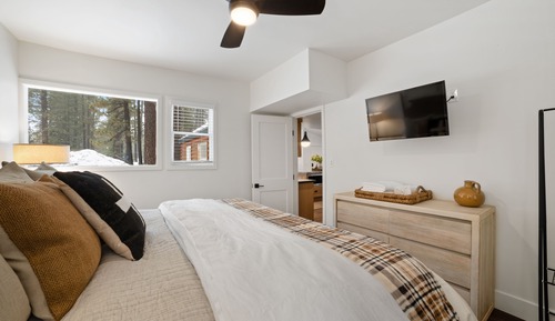 Signature Cabin