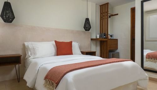 Basic Room, Pool View