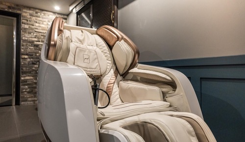 Room (VIP - Massage chair (available for wa)