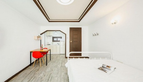 Room (Jasmine (bed))