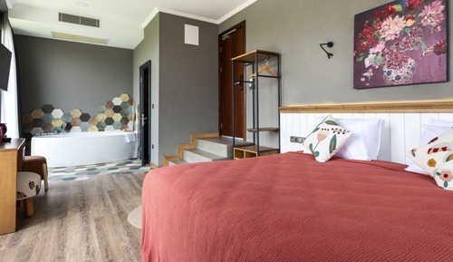 Superior Double Room, Jetted Tub