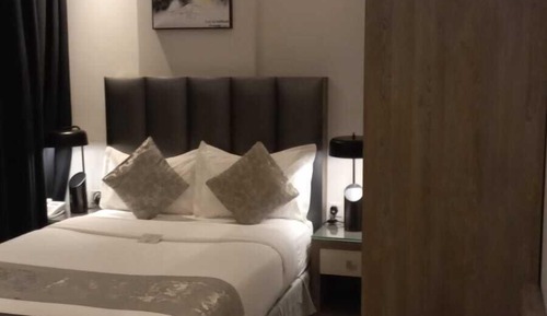 Classic Room, 1 King Bed